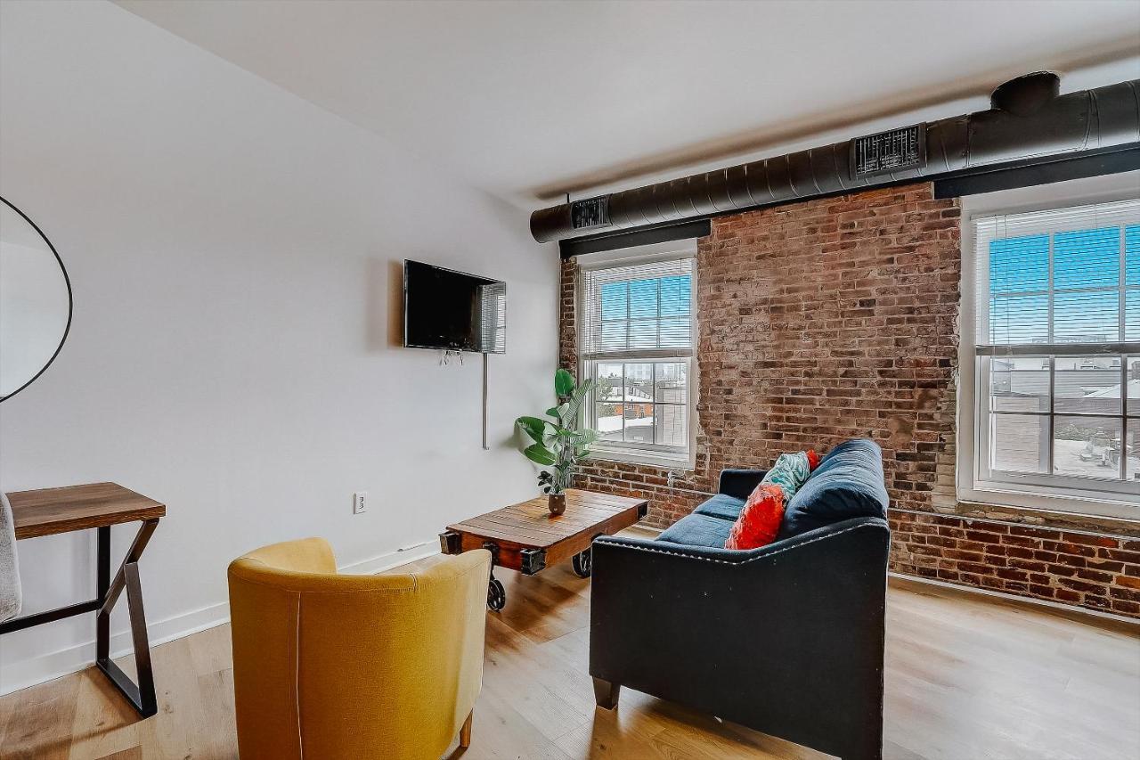 Frontdesk I Carriage Wheel Lofts Apts Philadelphia Lejlighed Værelse billede